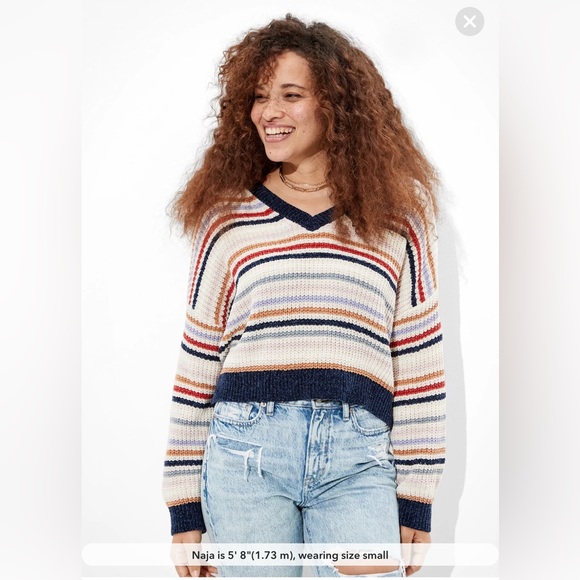 American Eagle Outfitters Sweaters - American Eagle Chenille Cropped V-Neck Sweater Size  M